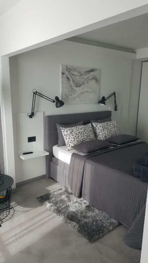 Apartman Vip, With Free Garage Parking Pula Eksteriør billede