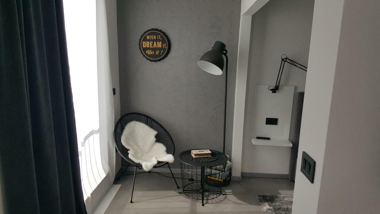 Apartman Vip, With Free Garage Parking Pula Eksteriør billede