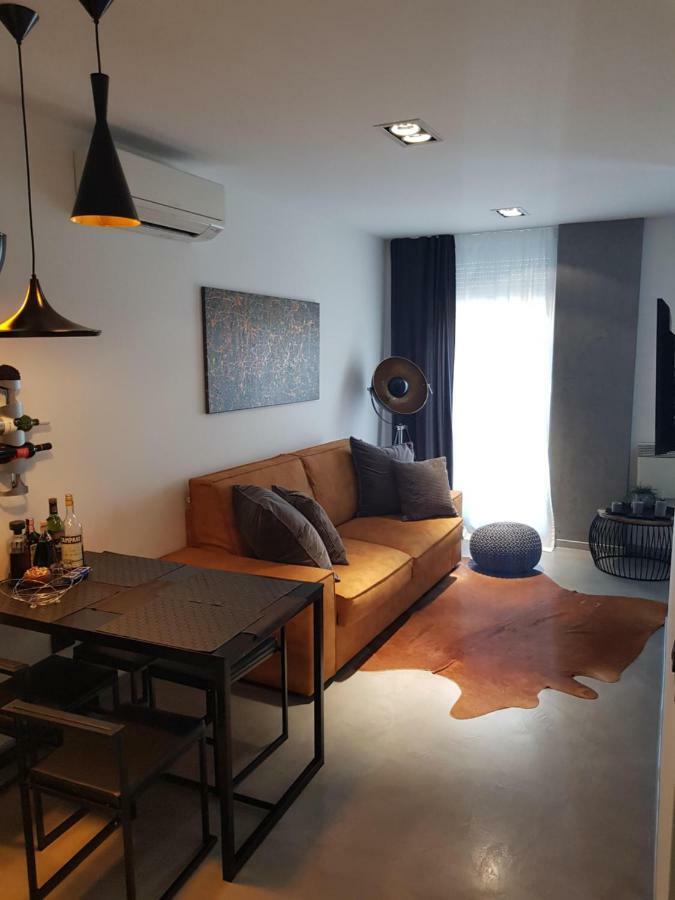 Apartman Vip, With Free Garage Parking Pula Eksteriør billede